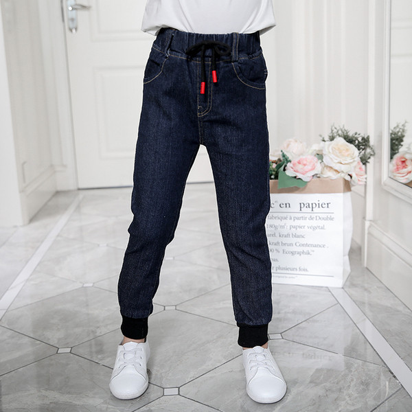 Детски дънки за момиче в син и черен цвят с надпис