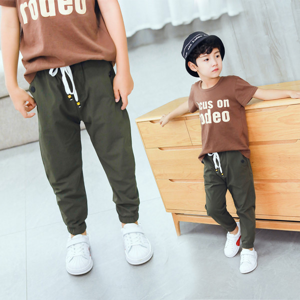 Pantaloni copii pentru un baiat de diferite culori