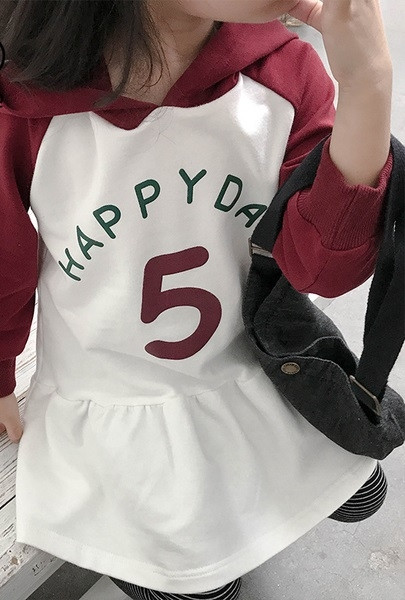 Спортна детска рокля с качулка в два цвята 