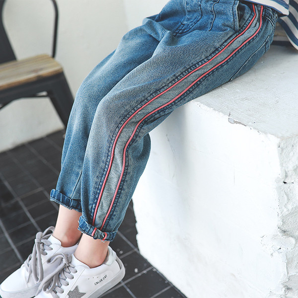 Blugi copii pentru fata cu margine laterala - model larg