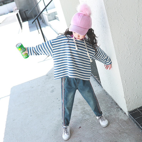 Blugi copii pentru fata cu margine laterala - model larg