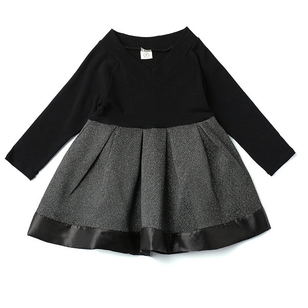 Стилна детска рокля разкроен модел  с V-образно деколте 