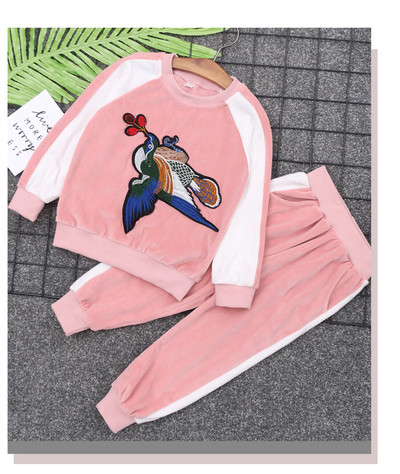 Детски спортно-ежедневен комплект - блуза с бродерия и дълъг панталон с висока талия