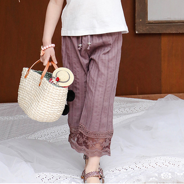 Model larg de pantaloni copii in doua culori cu dantela