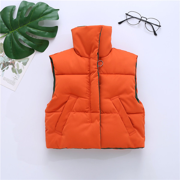 Детски елек за момчета и момичета в няколко цвята с висока яка