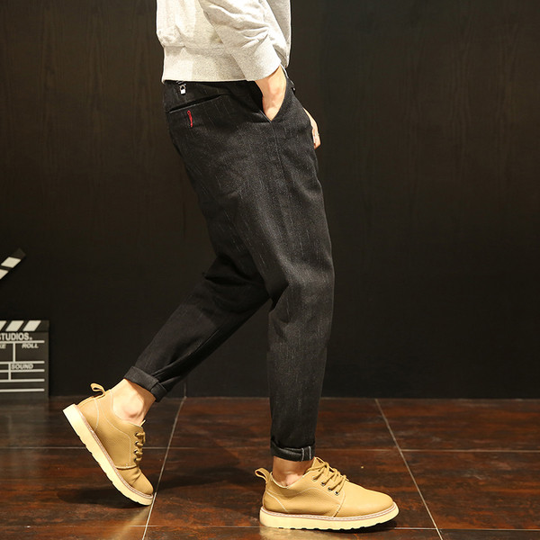 Модерни мъжки панталони в тъмен цвят