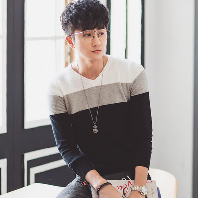 Bluză bărbătească modernă cu decolteu în V în mai multe culori