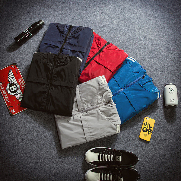 Мъжко тънко яке с качулка в няколко цвята