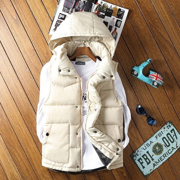 Ανδρικό γιλέκο με κουκούλα σε διάφορα χρώματα κατάλληλα για τη καθημερινή ζωή