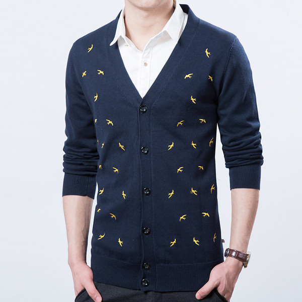 Ανδρικ`η ζακέτα  με κεντήματα σε γκρι και μπλε χρώμα