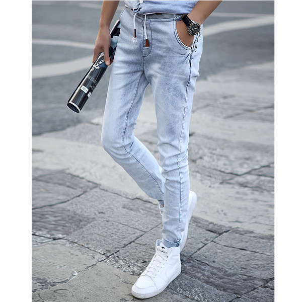 Blugi barbatesti cu talie elastica de culoare deschisa