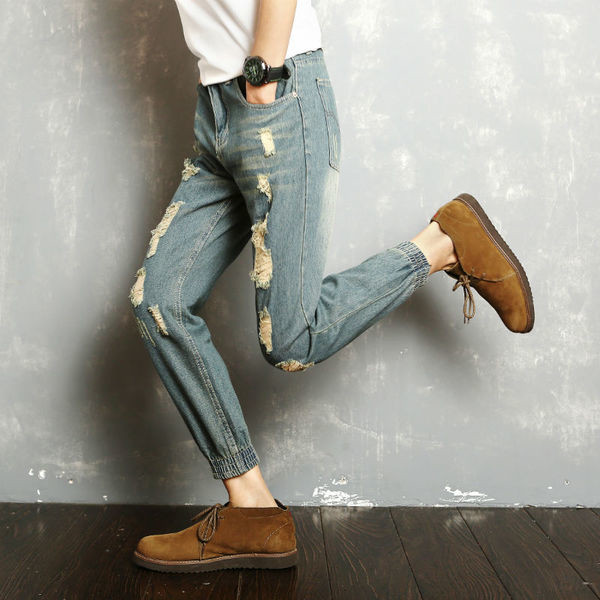 Blugi barbati - model drept in culoare deschisa