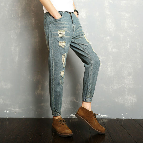 Blugi barbati - model drept in culoare deschisa