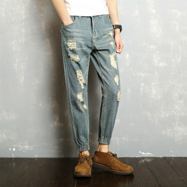 Blugi barbati - model drept in culoare deschisa