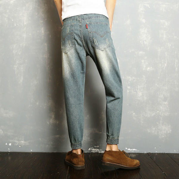 Blugi barbati - model drept in culoare deschisa