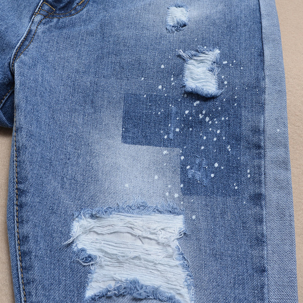 Blugi barbatesti moderni - model larg in culoare deschisa