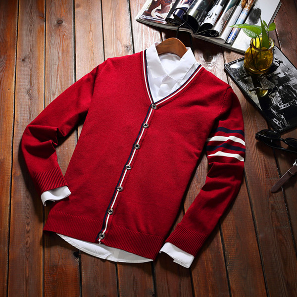 Ανδρικ'η ζακέτα με V-λαιμό και χρωματιστές άκρες - διάφορα μοντέλα