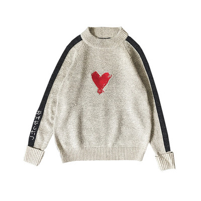 Ежедневен мъжки плътен пуловер с цветна апликация в няколко цвата