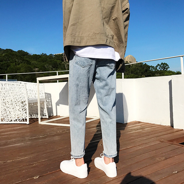 Мъжки дълги дънки - прав модел в светъл цвят