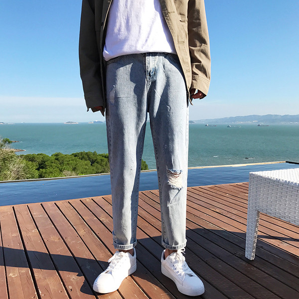 Мъжки дълги дънки - прав модел в светъл цвят