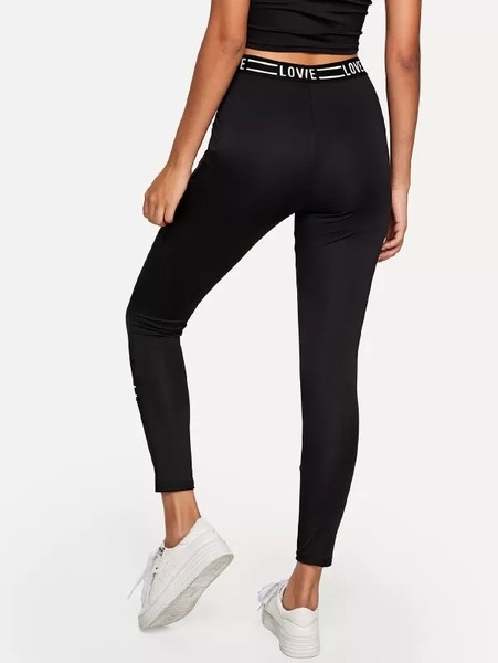 Модерен дамски клин за спорт в черен цвят