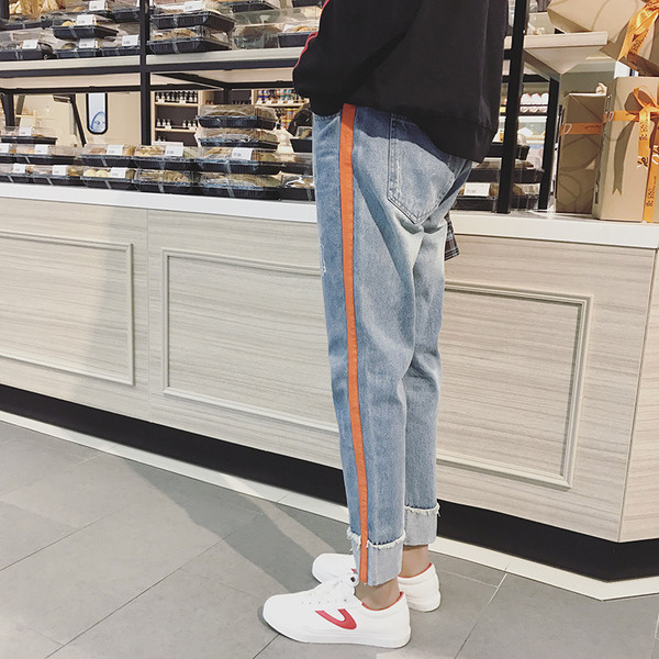 Τζιν ανδρικά σε ανοιχτό  χρώμα 