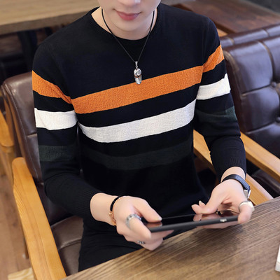 Pulover casual barbatesc cu decolteu O-0 in mai multe culori