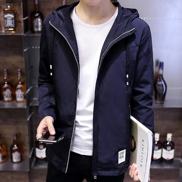 Мъжко тънко яке подходящо за ежедневие в няколко цвята