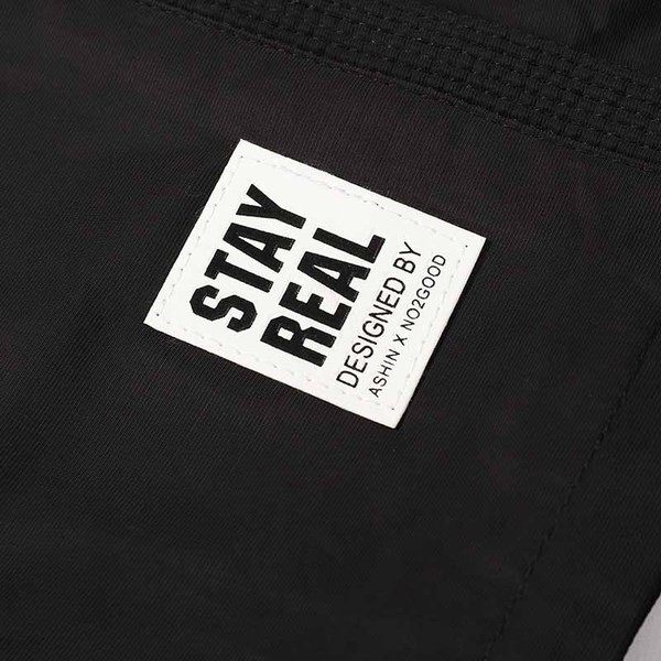 Мъжко тънко яке подходящо за ежедневие в няколко цвята