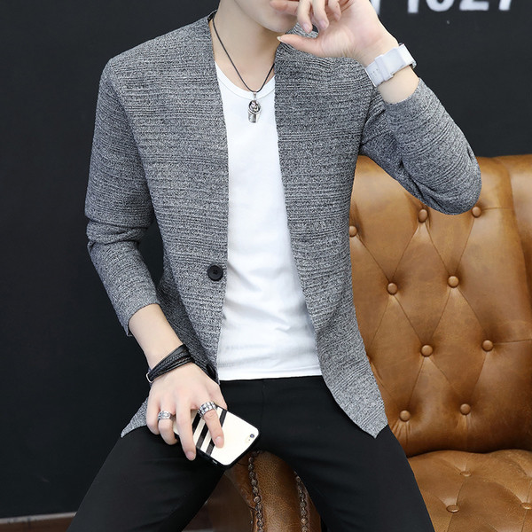 Αθλητική κομψή ανδρική ζακέτα σε γκρι και μαύρο χρώμα με κολάρο σε σχήμα V.