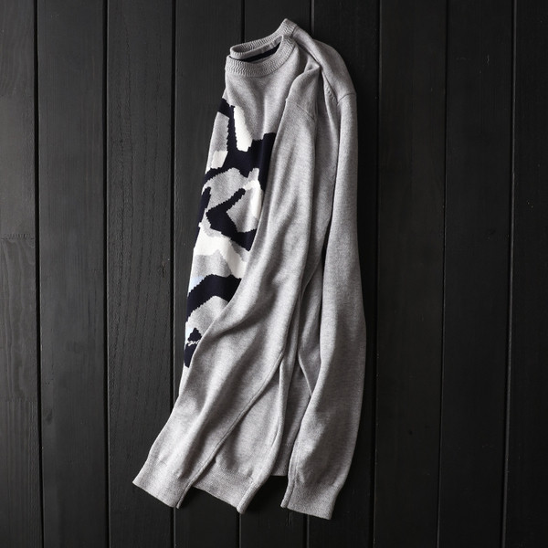 Bluza barbati sport-casual cu broderie colorata