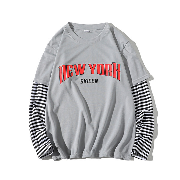 Bluză bărbătească cu mâneci în dungi și inscripție în patru culori