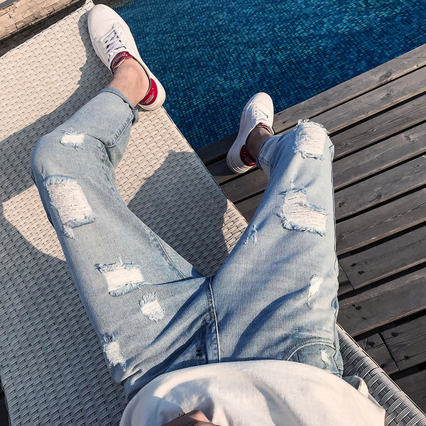 Blugi de bărbați stilați, de culoare deschisă