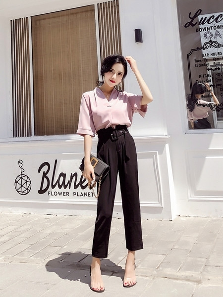 Cămașă elegantă de damă în alb și roz