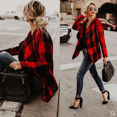 Модерна дамска жилетка с V-образна яка в два цвята