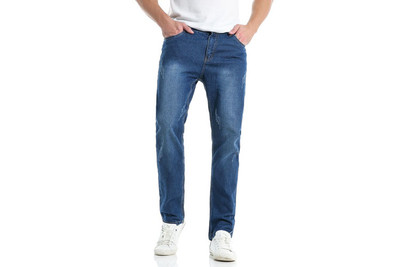 Καθαρό μοντέλο ανδρικά  τζιν σε μπλε χρώμα