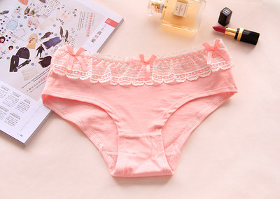 Lenjerie din bumbac cu dantela in diferite culori