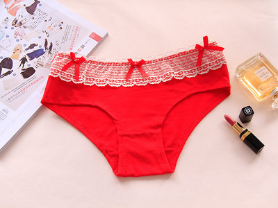 Lenjerie din bumbac cu dantela in diferite culori