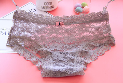 Lenjerie din dantela in diferite culori