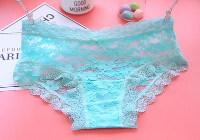 Lenjerie din dantela in diferite culori