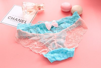 Стилно дамско бельо с дантела и панделка в различни цветове