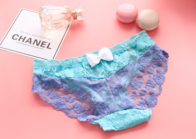 Стилно дамско бельо с дантела и панделка в различни цветове