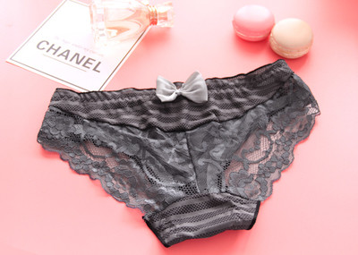 Стилно дамско бельо с дантела и панделка в различни цветове