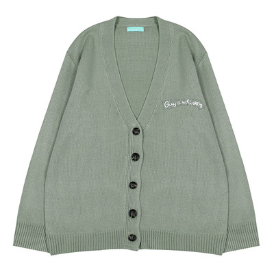 Γυναικεία ζακέτα  σε διάφορα χρώματα με κολάρο και επιγραφή σε σχήμα V