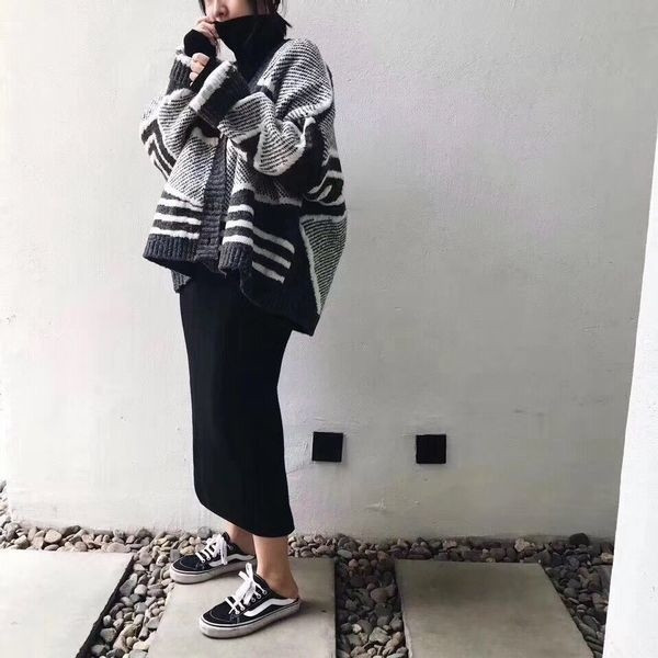 Γυναικεία ζακέτα σε δύο χρώματα