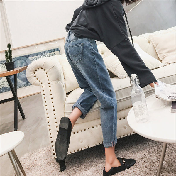 Blugi dama - model drept de culoare deschisa