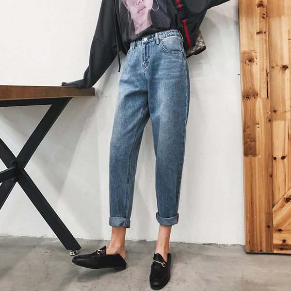 Blugi dama - model drept de culoare deschisa