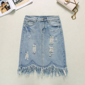 Γυναικεία φούστα denim σε ανοιχτόχρωμο χρώμα με περιθώρια