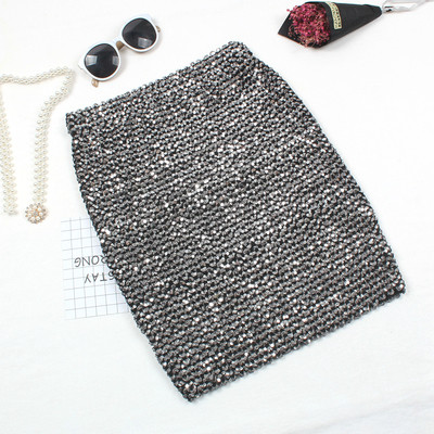 Μοντέρνα φούστα κυρίες σε τρία χρώματα