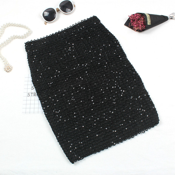 Μοντέρνα φούστα κυρίες σε τρία χρώματα